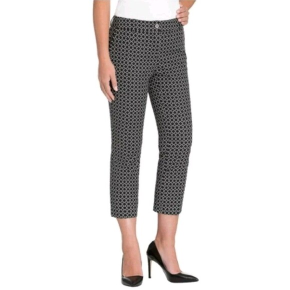 Hilary Radley Black/Ivory Stretch Tummy Control Capri Crop Pants Size 8 XLNT - Picture 1 of 6
